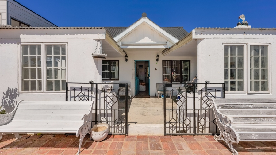 6 Bedroom Property for Sale in Arniston Western Cape